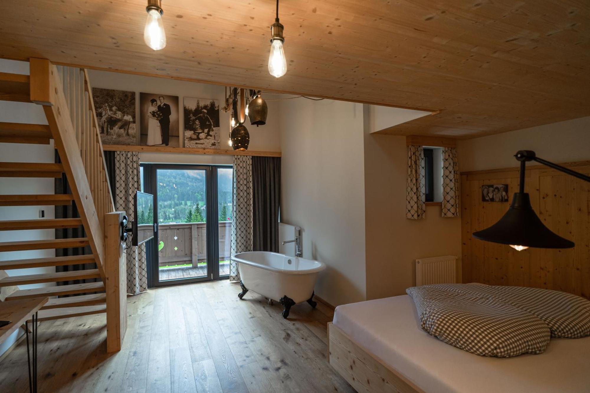 Hotel Landhaus Tirolerherz Sankt Ulrich am Pillersee Room photo